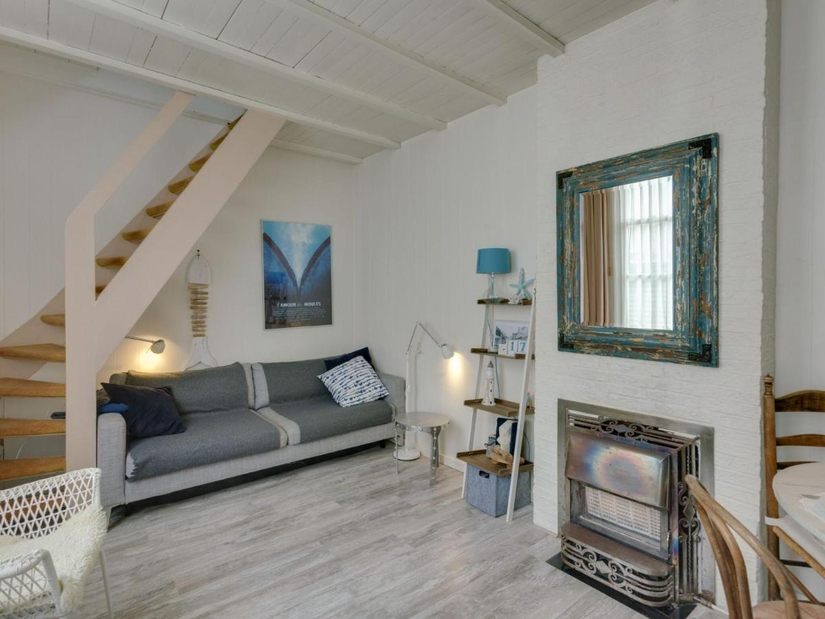Picturesque Fisherman S House In Scheveningen Near The Shops Haag Exteriör bild