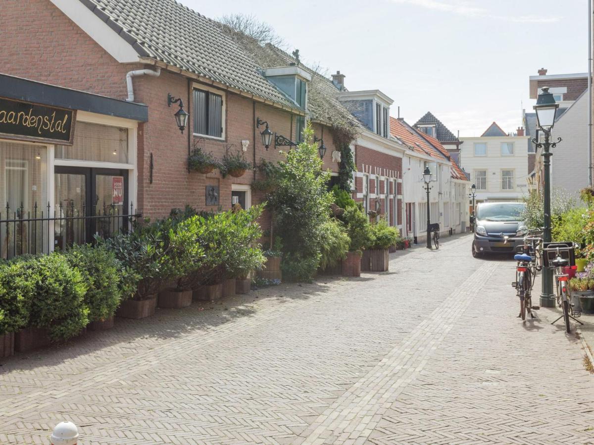 Picturesque Fisherman S House In Scheveningen Near The Shops Haag Exteriör bild